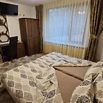 Hills - сърница Къща за гости 4*