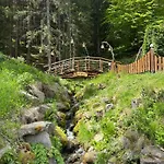 Hills - сърница