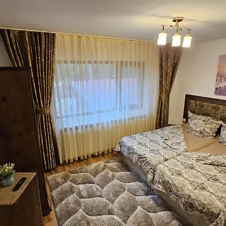 Hills - сърница Къща за гости 3*