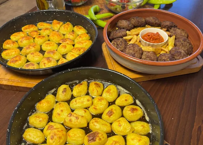 Hills - с храна Guest house 3*